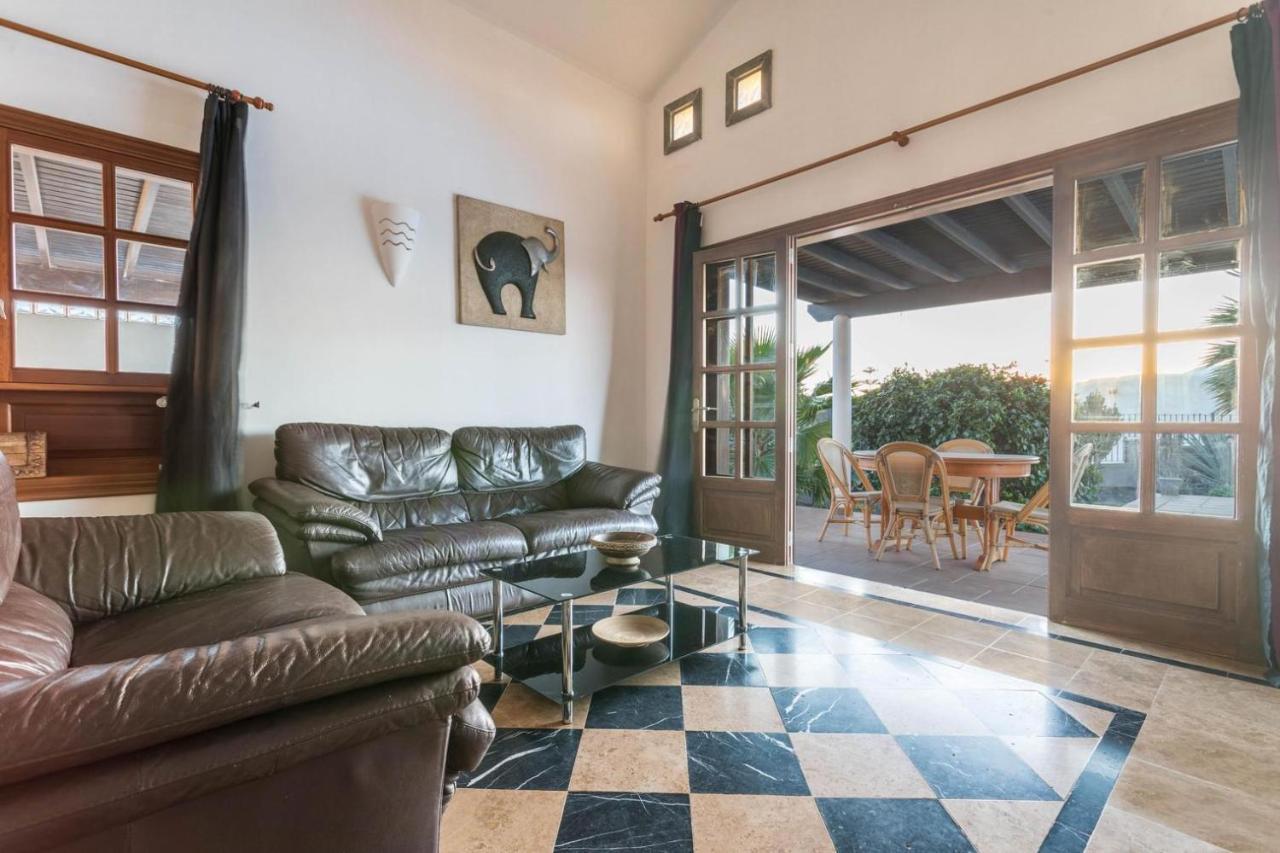 Villa Tania - Villa Independiente Con Piscina Privada Playa Blanca  Eksteriør billede