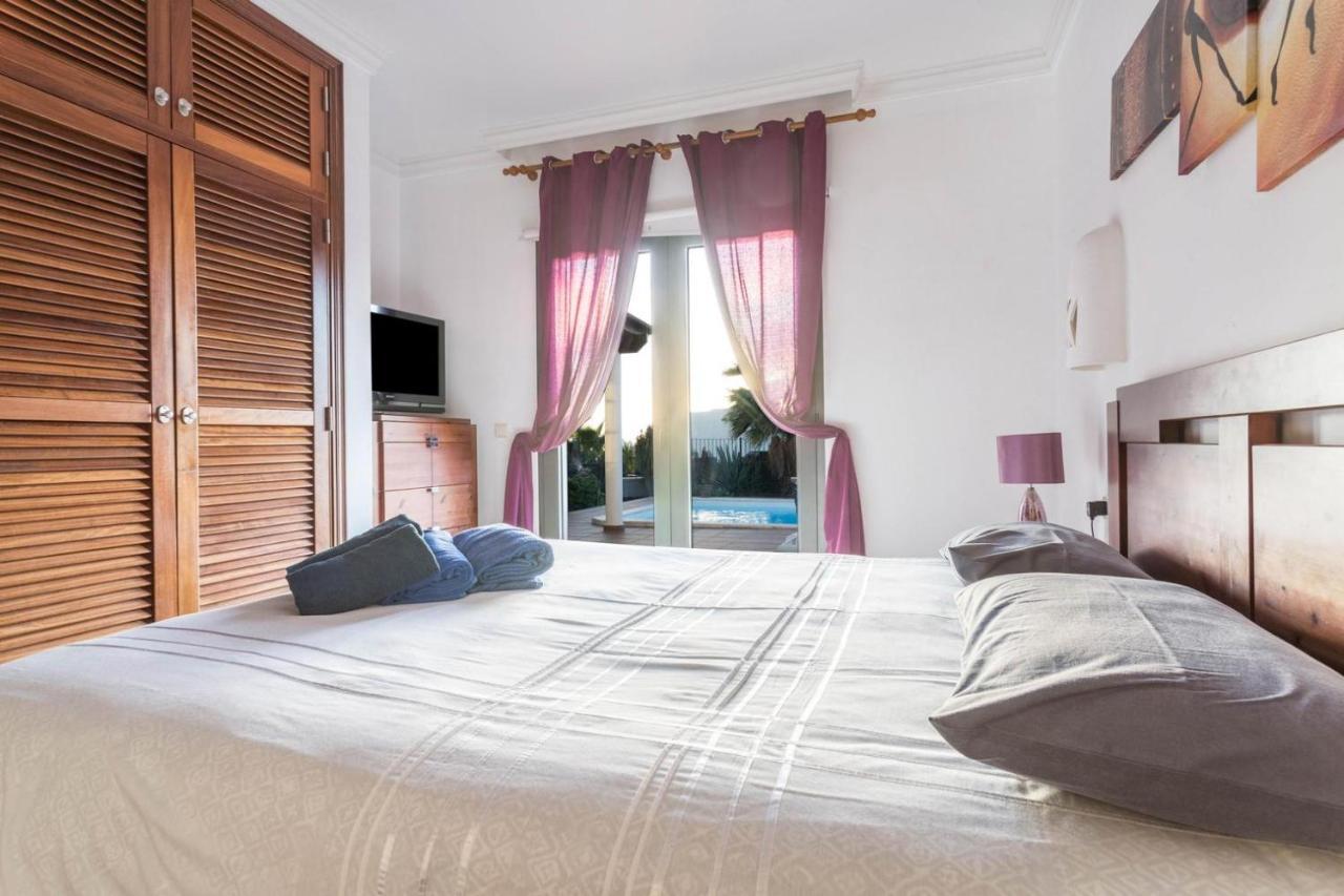 Villa Tania - Villa Independiente Con Piscina Privada Playa Blanca  Eksteriør billede