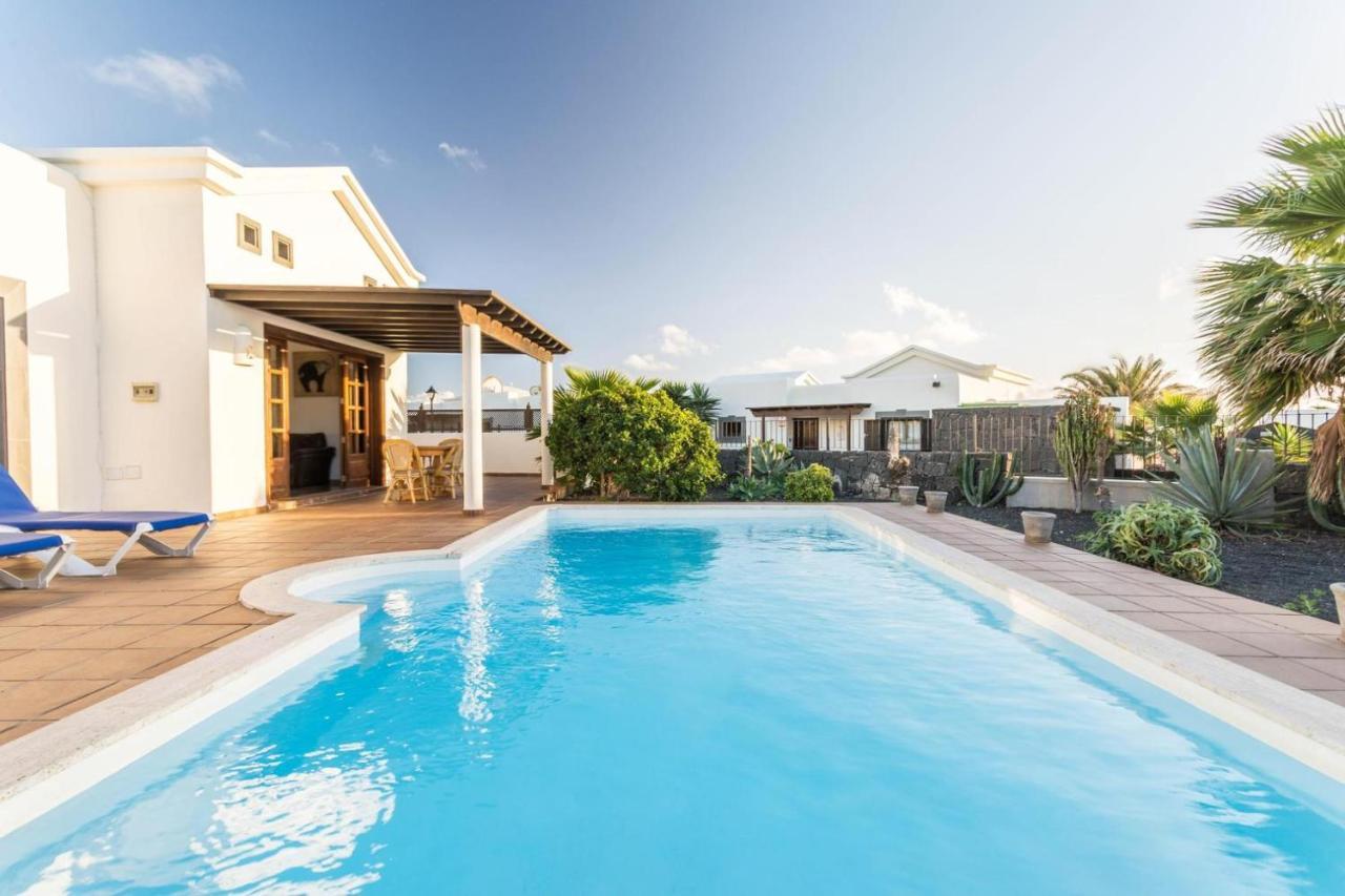 Villa Tania - Villa Independiente Con Piscina Privada Playa Blanca  Eksteriør billede