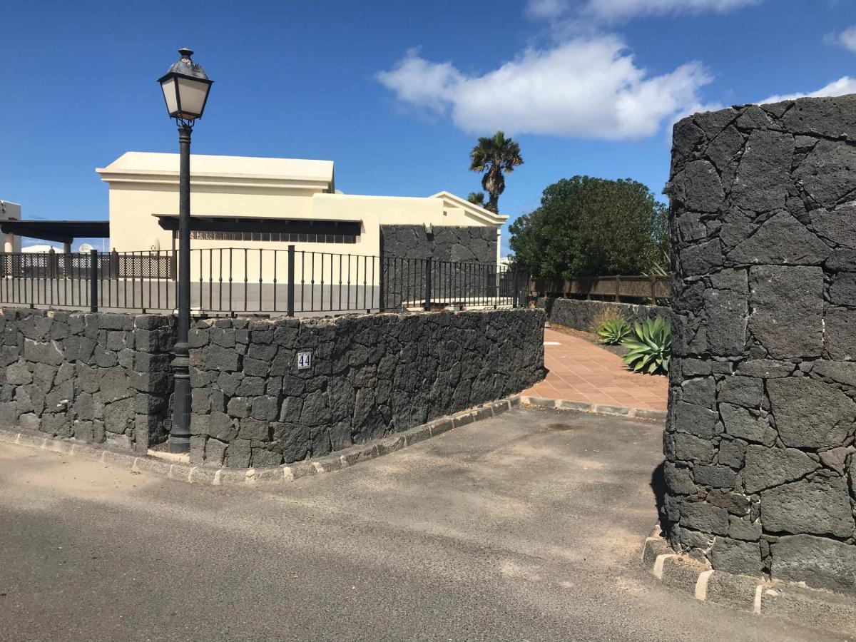 Villa Tania - Villa Independiente Con Piscina Privada Playa Blanca  Eksteriør billede